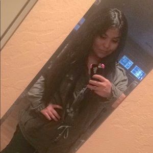 Meet your Posher, Samantha